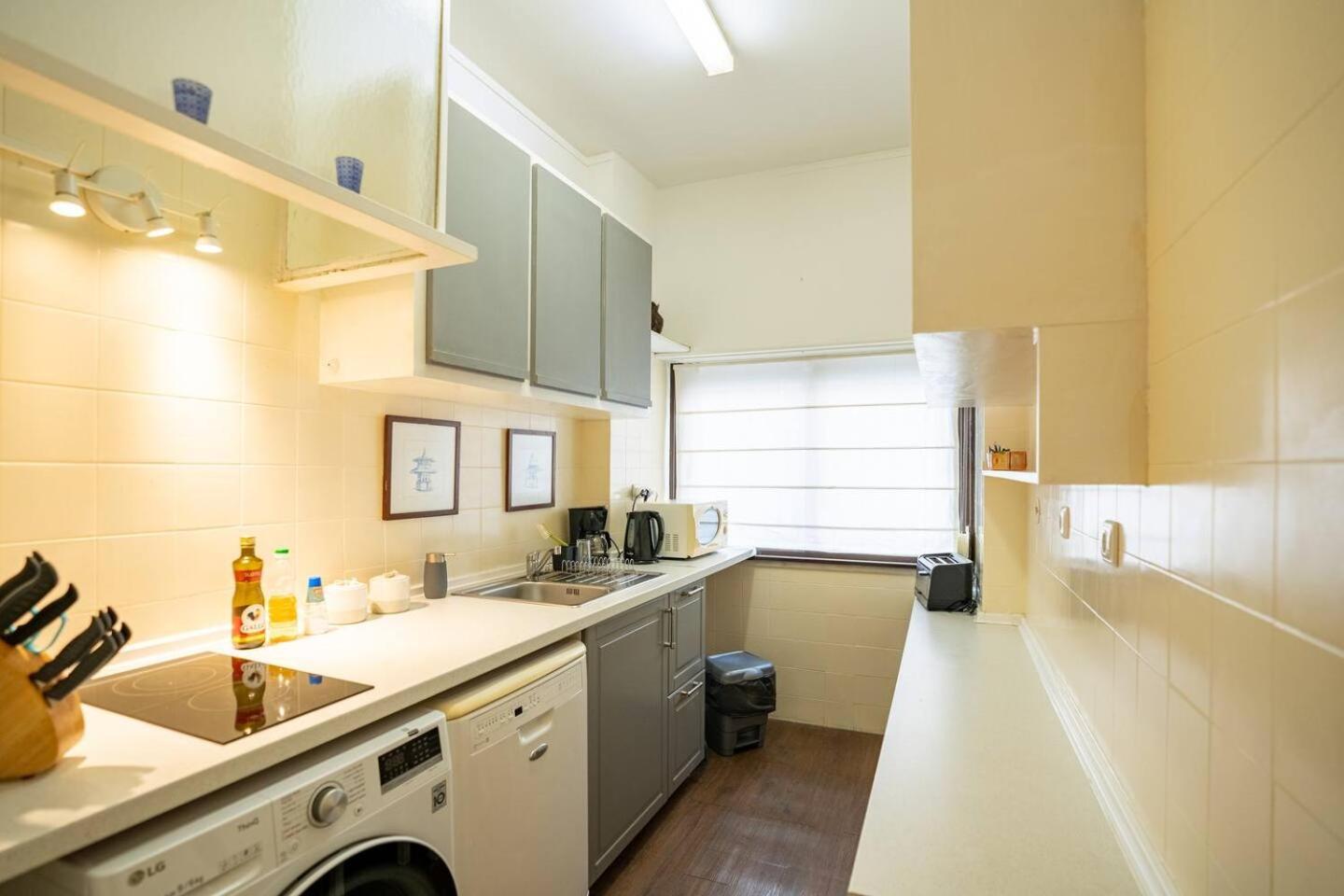 Appartement 1br1 In Moscavide, Metro Close *