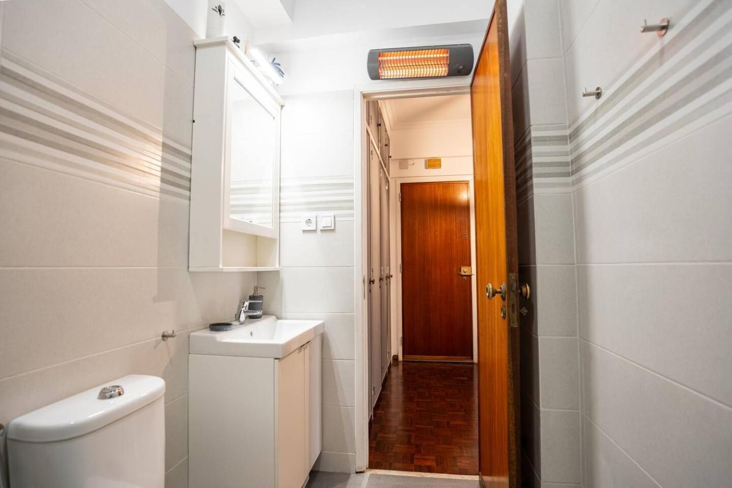 1br1 In Moscavide, Metro Close Appartement