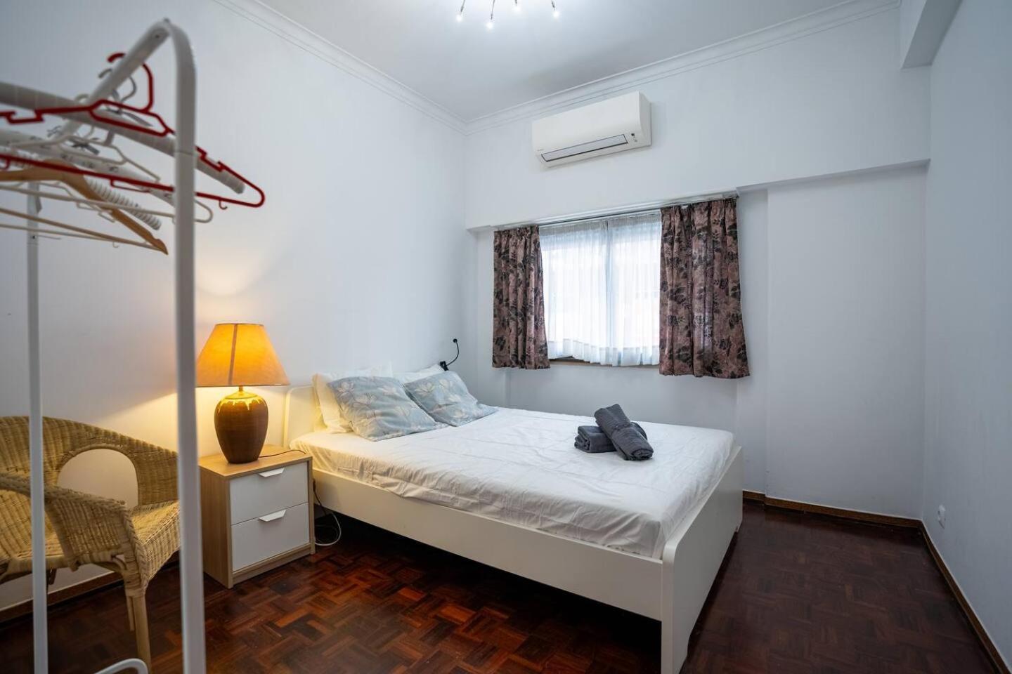 1br1 In Moscavide, Metro Close Appartement